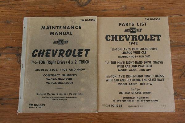 S_IMG_0974_chevrolet_1942_manual.JPG - Maintenance Manual and separate full Parts List for 1942 Chevrolet 1 1/2 Ton (Right Drive) 4 X 2 Truck - Models 4403, 4408 and 4409. The manuals came with one of these trucks used in the family timber mill at Ringwood (Victoria). Books in very good condition. $150 for both books.