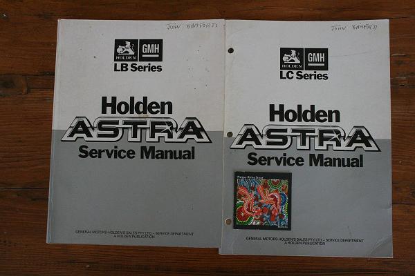 S_IMG_0977_holden_astra_manual.JPG - Holden Astra Service Manuals, very good condition, for LB Series, and LC Series using unleaded petrol - 1984 to 1987. $70 for both books.